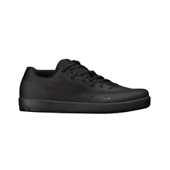 Shoes Fizik Gravita Versor Flat - Black | Genetik Sport