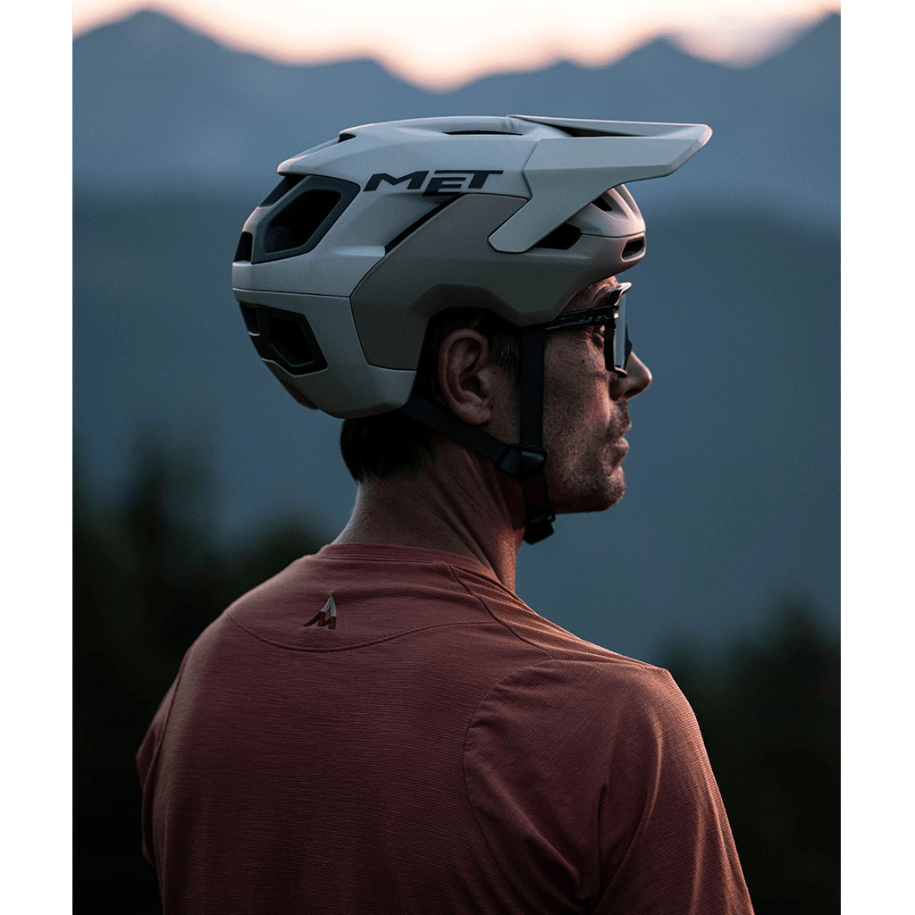 Helmet MET Revo MIPS - Off White - Genetik Sport